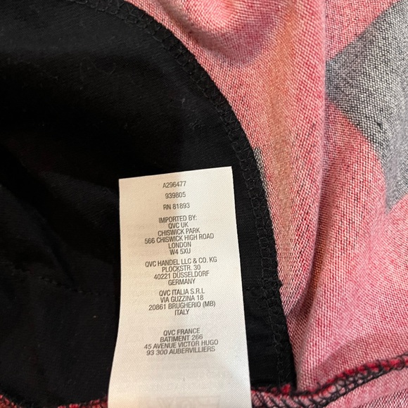 Denim&Co. Buffalo plaid, button down tunic with pockets. Size XXS - Picture 8 of 8